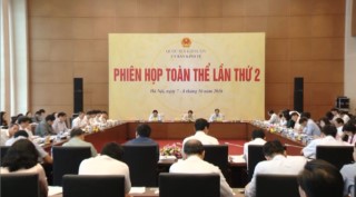 Phiên họp toàn thể lần thứ 2 của Ủy ban Kinh tế: Thẩm tra kết quả thực hiện kế hoạch phát triển kinh tế- xã hội 2016